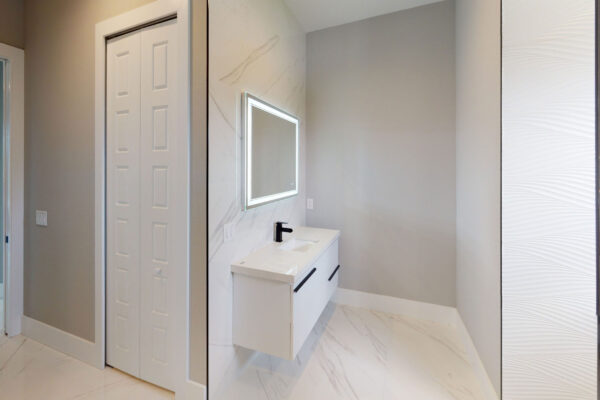 Bathroom: Cordoba Interior House Model In Cape Coral, FL | Pascal Construction Inc.
