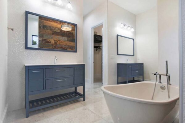 Bathtub: Construction Services In Cape Coral, FL | Pascal Construction Inc.