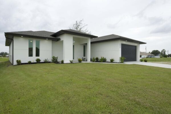 Simple and Classy Home Building Design: Construction Services In Cape Coral, FL | Pascal Construction Inc.